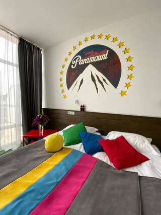 Отель Emigrand Art Hotel Ужгород Двухместный номер с 1 кроватью или 2 отдельными кроватями-5